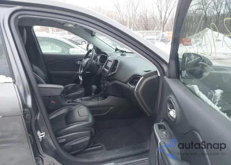 2019 Jeep Cherokee Latitude Plus Fwd из США, поврежденный, VIN 1C4PJLLB4KD129087